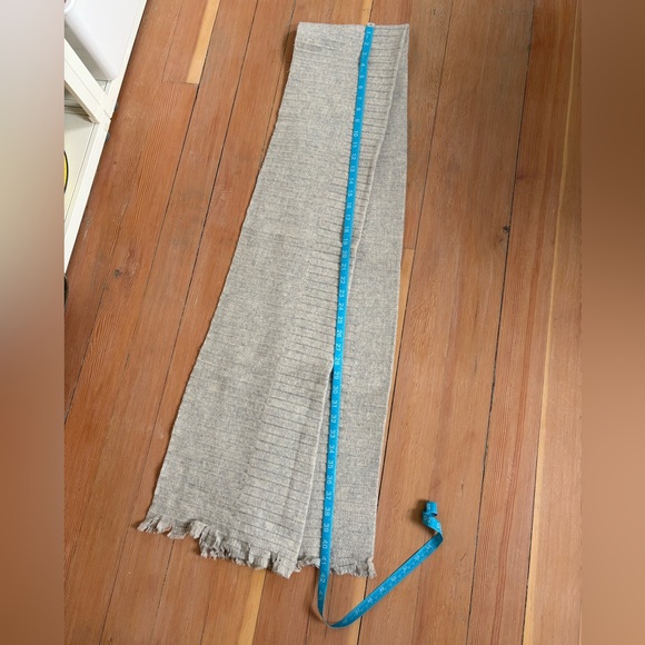 COS Wool Pleated Fringe Grey Scarf - Picture 8 of 9